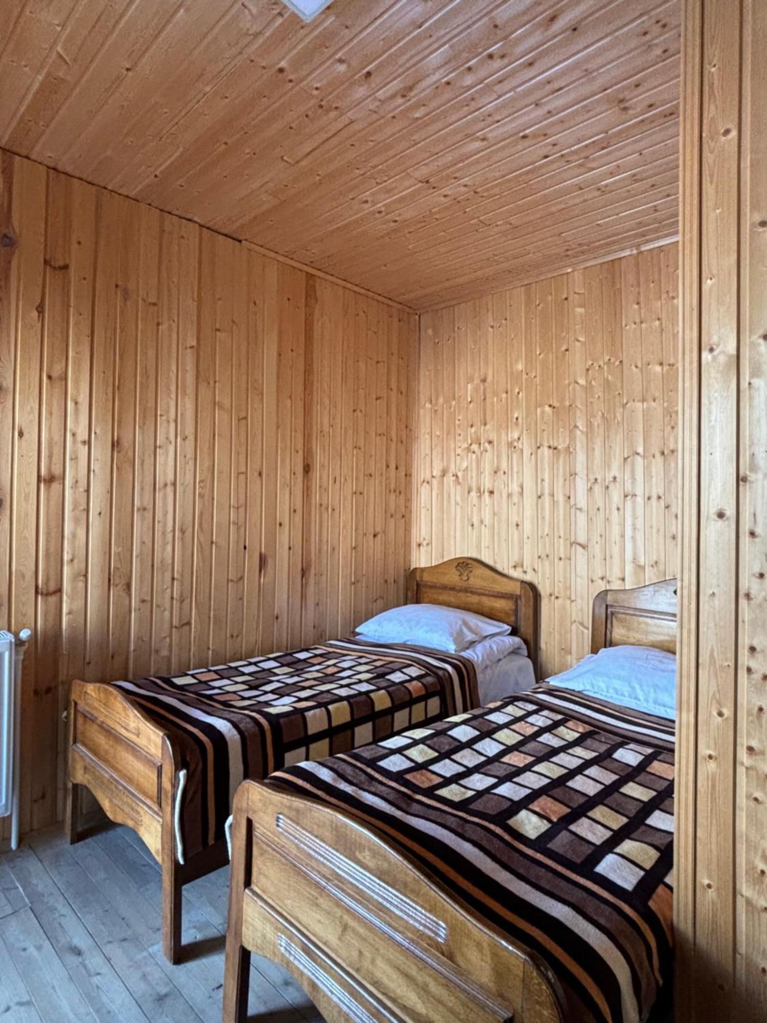 Family Hostel Nika Kazbegi Ngoại thất bức ảnh